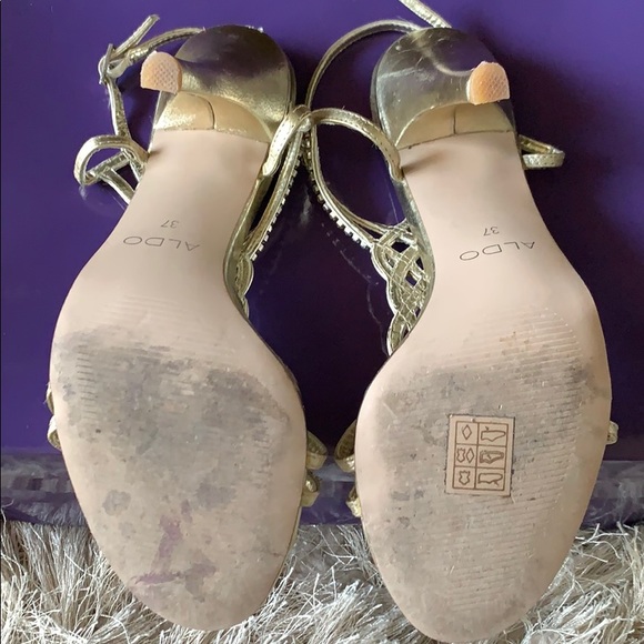 Heels - Picture 5 of 5